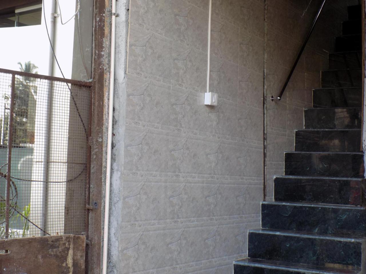 Metro Inn Dormitory Mumbai Exterior photo